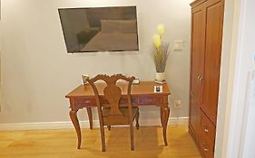 Hotel Brossard, An Ascend Collection Hotel